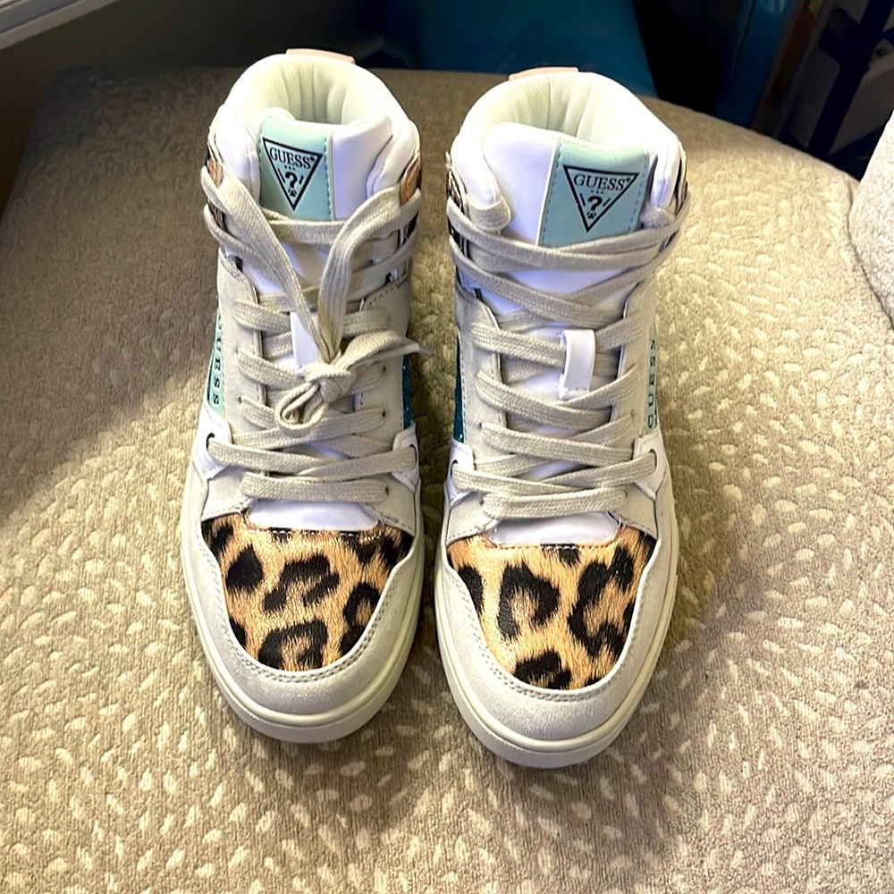 Guess size 6